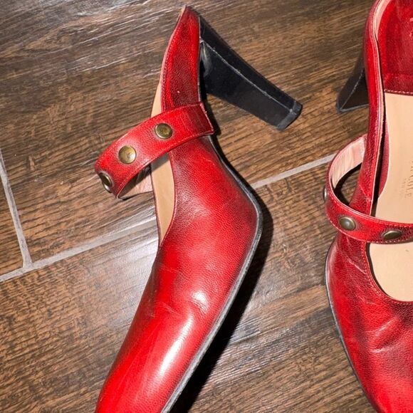 Kenneth Cole Red Leather Mary Jane Heels w/ Stud Strap “Ginger Snap” Sz 8.5M - Picture 4 of 5